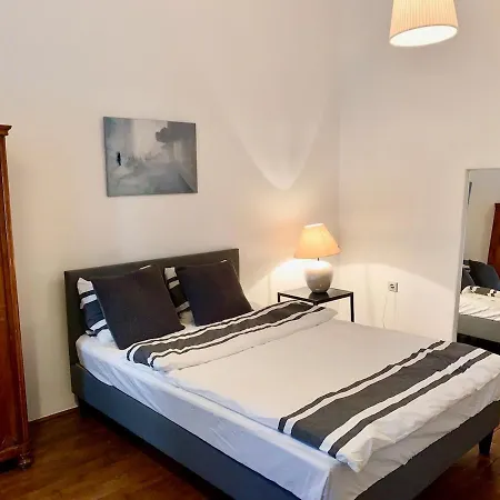 Historic Charm City-center 2 Bedroom Budapest